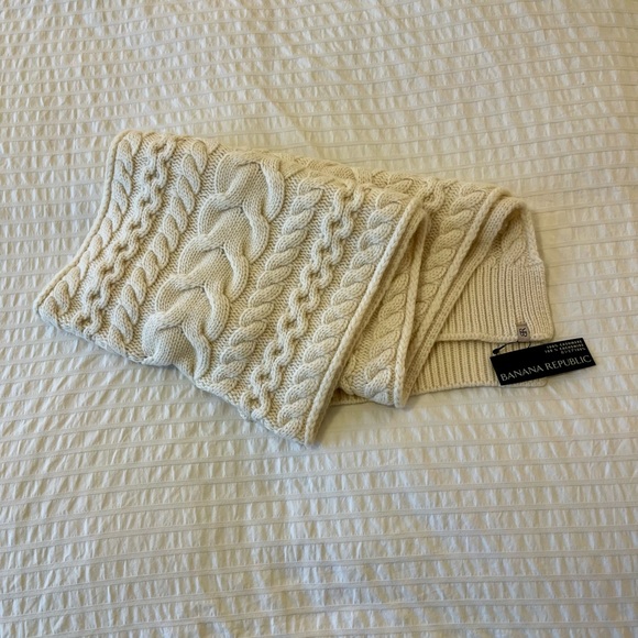 Cashmere Banana Républic large scarf câble knit new in original package cream - Picture 7 of 7